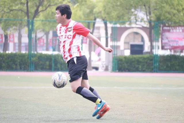 阿莫林：暴风雨总会来！在曼联参加发布会太难了